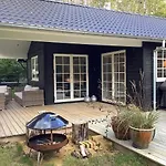 度假居 Retreat With Outdoor Lounge Area *